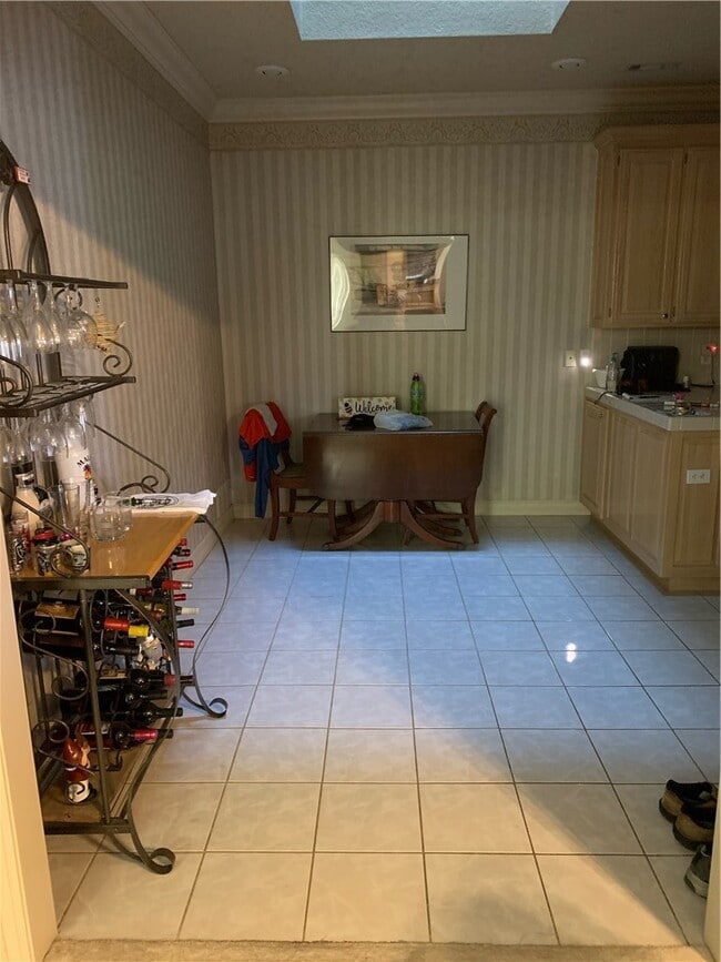 Photo - 746 Larkspur Ln