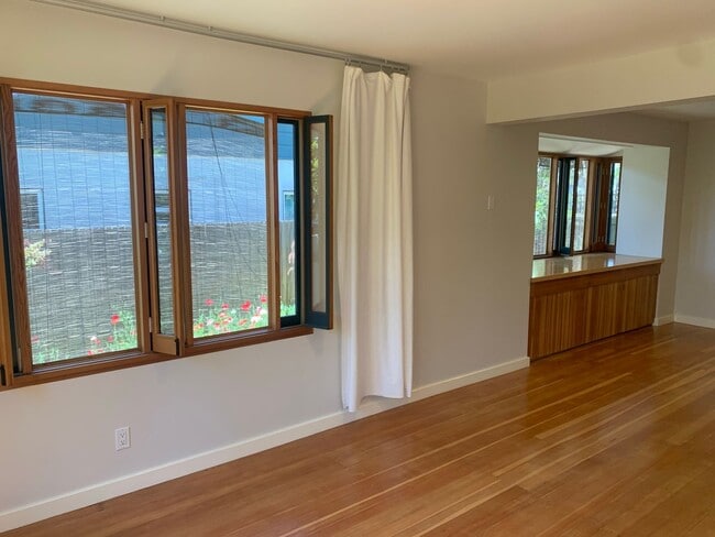 Photo - Stunning 2 Bedroom, 1 Bath Craftsman Front...