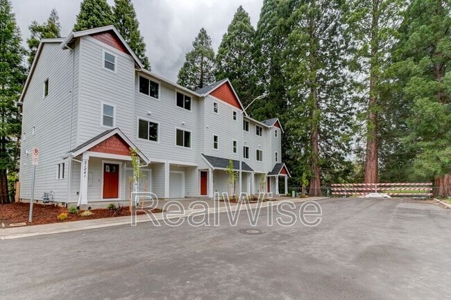 Building Photo - 21273 SW Ortiz Ln