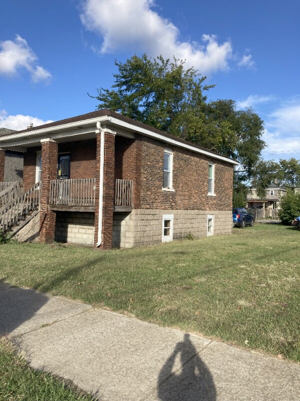 Photo - 3843 Carey St