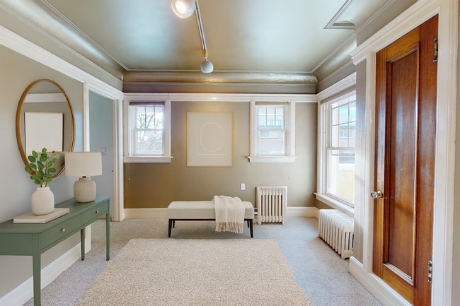 Building Photo - 231 Summit Ave E Unit B-231 Rental