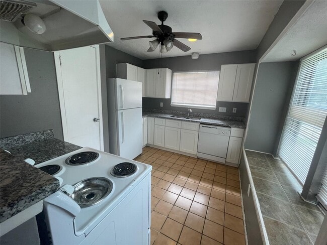 Photo - 22221 Moss Falls Ln