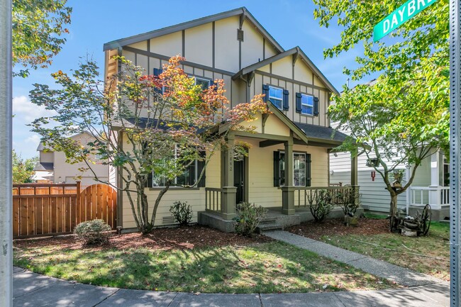 Building Photo - Cozy Corner Lot in Radiance Rental