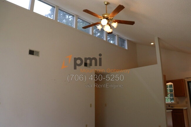 Photo - 48 Primrose Dr Unit B