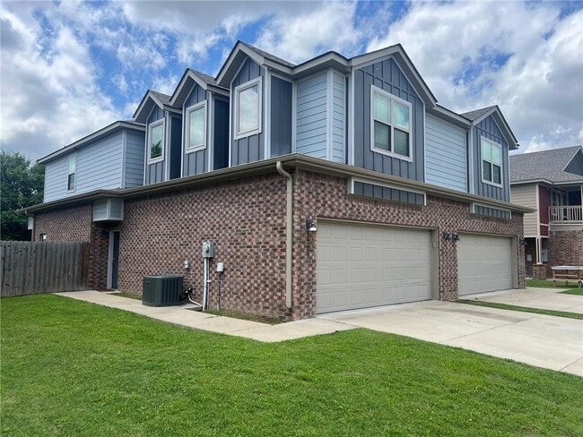 Photo - 1211 N Sicily Ln