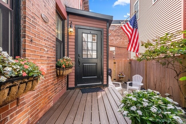 Photo - 9R Salem St Ave