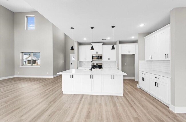 Photo - 20019 Venetto St