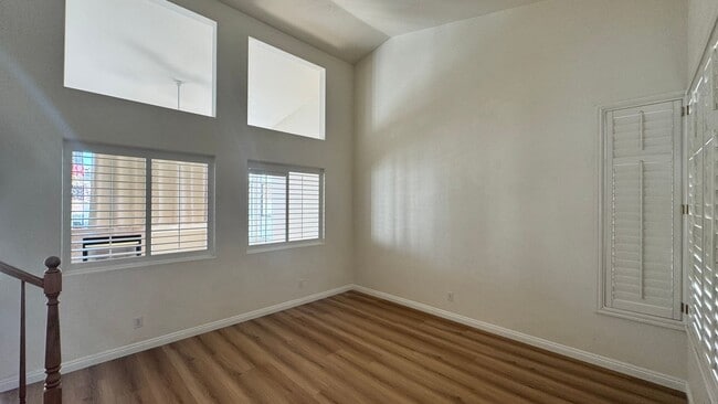 Photo - Summerlin 4 bedroom 3 car garage