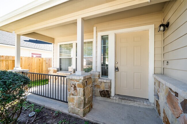 Photo - 930 Lancaster Lake Dr