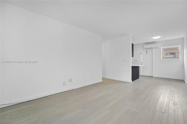 Photo - 15991 NE 18th Pl Unidad 2