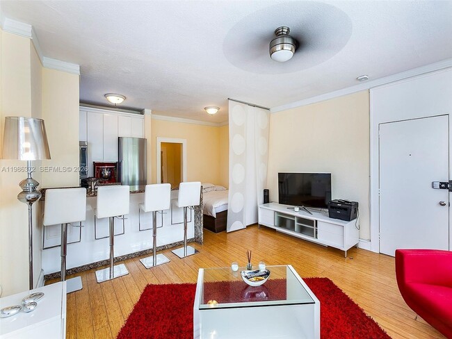 Photo - 1611 Michigan Ave Unidad 10