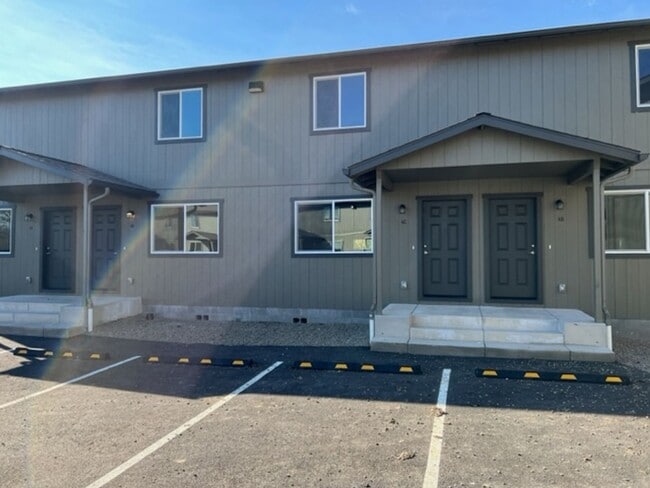 Photo - Newer and Updated Townhome in the Heart of...