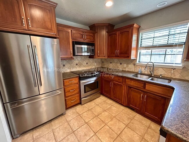 Photo - 3104 S 99th St