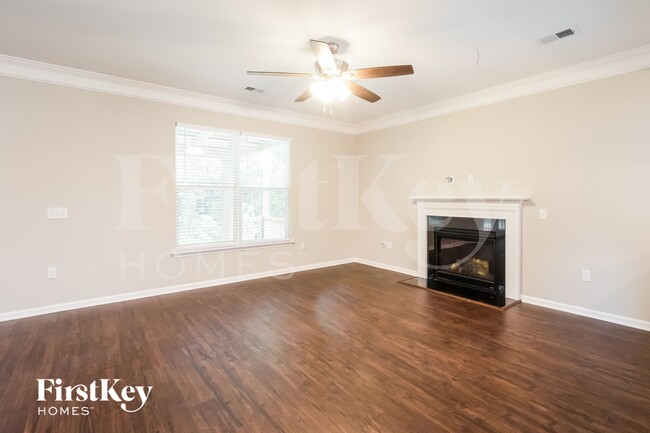 Photo - 161 Vango Dr