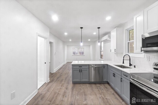 Photo - 427 Benner St Unidad 2