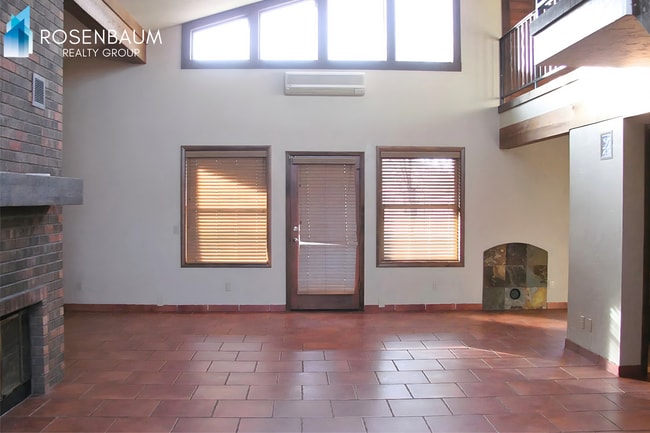 Building Photo - Gorgeous 2-bedrooms, 2.5-baths two-Story home in Prescott!