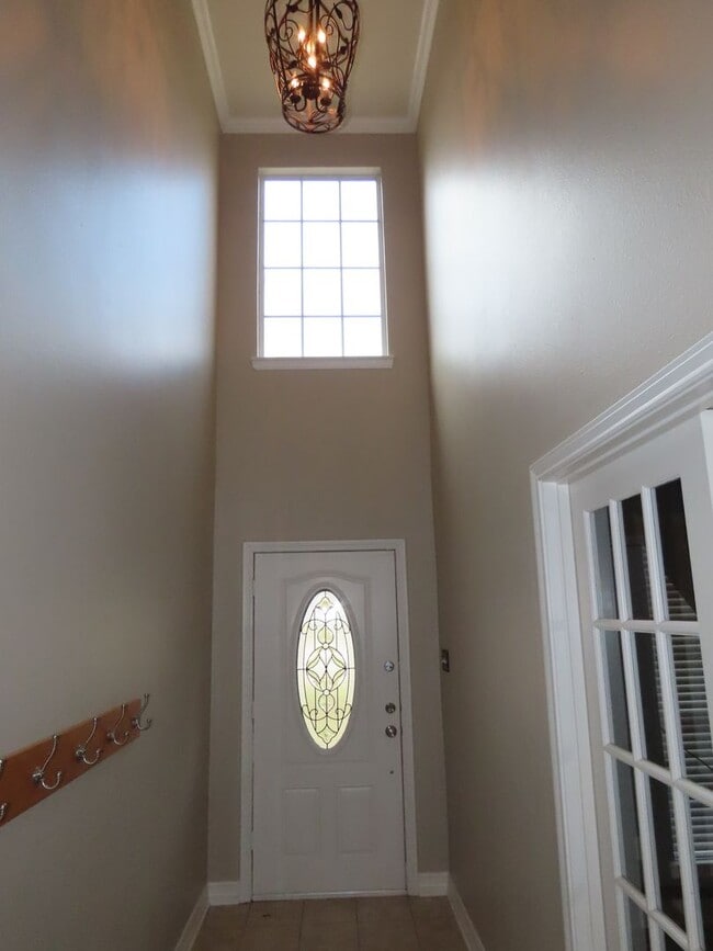 Photo - Stunning 3 Bedroom, 2 Story w/Bonus Room in South Tyler!