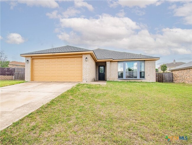 Building Photo - 2001 Matt Dr