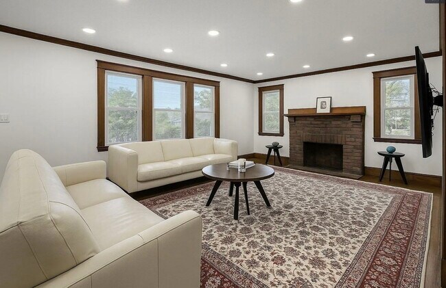 Building Photo - 56 Edgecliff Rd Unit U1