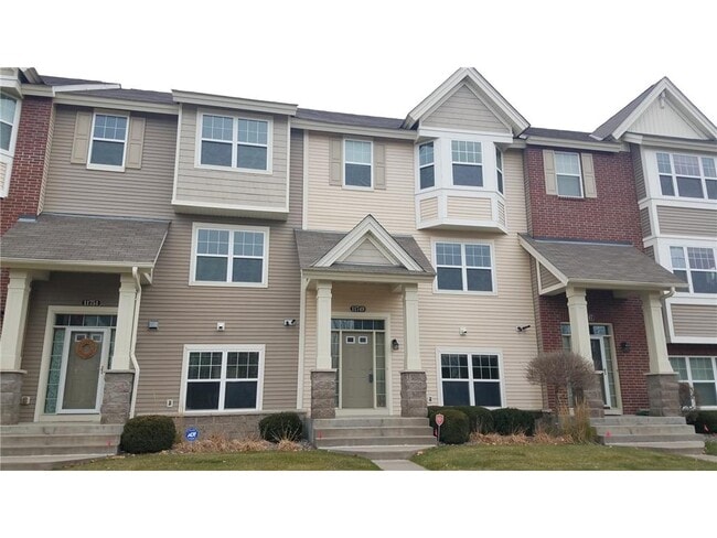 Building Photo - 11749 Emery Village Dr N