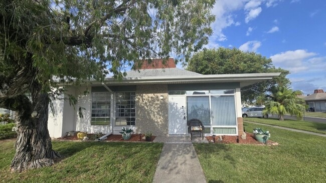 Photo - 4373 Tahitian Gardens Cir Unidad A