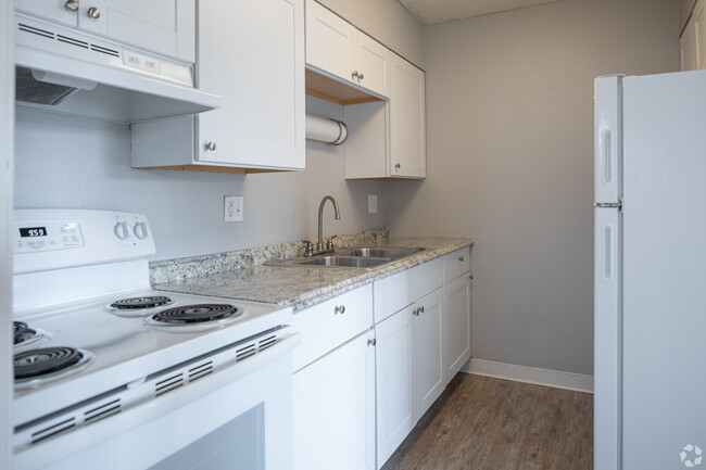 Building Photo - Terrace Gardens Rental