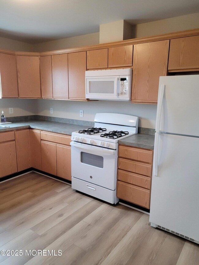 Building Photo - 2 Lillie Rd Unit 1