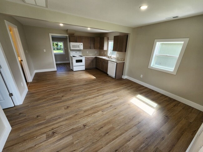 Photo - Spacious 2-Bedroom, 1-Bathroom Home AVAILA...