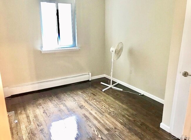 Photo - 41-22 40th St Unit 3FL