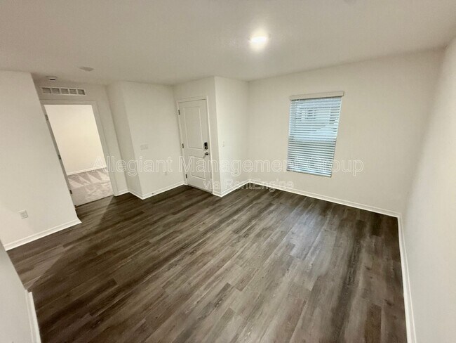 Photo - 313 Marquee Dr