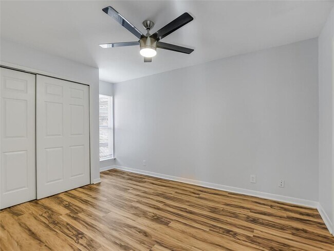 Photo - 10701 Lanshire Dr