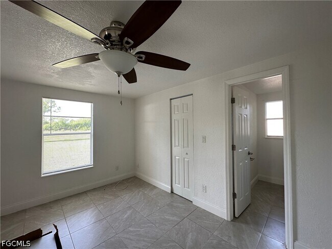 Photo - 613 NW 7th Ave