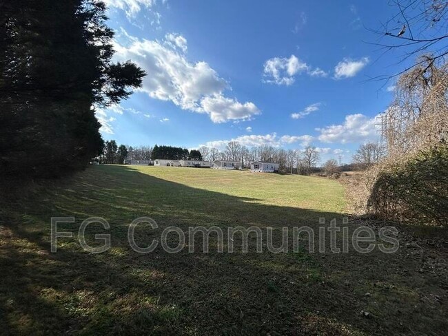 Photo - 3220 Sutton Ln