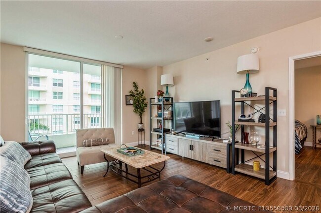 625 Casa Loma Blvd Unit 705