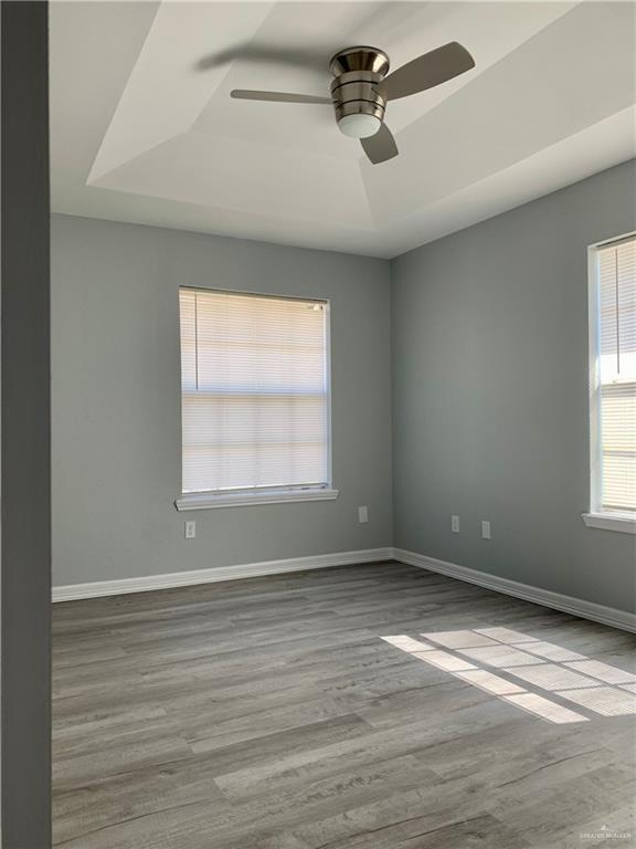 Photo - 8 Jason Ave Unidad 5