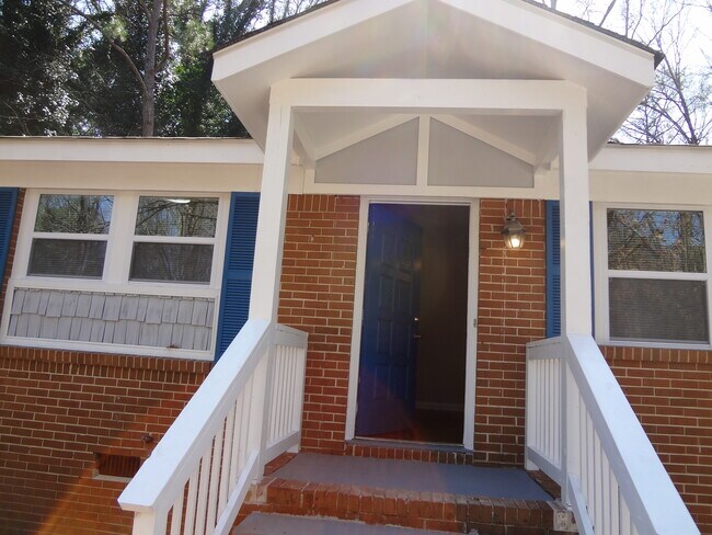 FRONT ENTRANCE - 537 Santa Barbara Dr