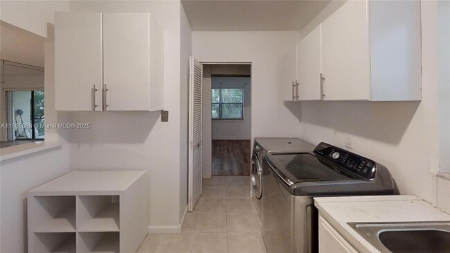 Photo - 301 N Pine Island Rd Unit 165