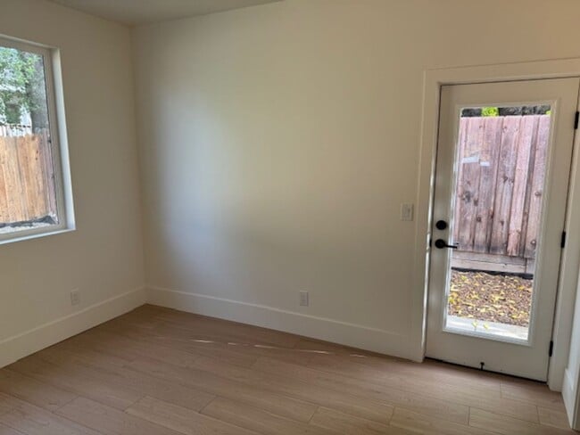 Photo - 677 Whyte Ave Unidad 677 Whyte Avenue