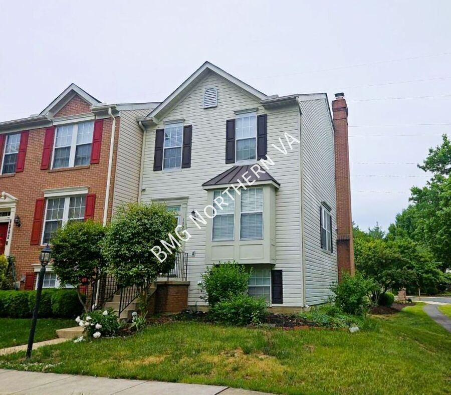 Photo - 7408 Gadsby Square