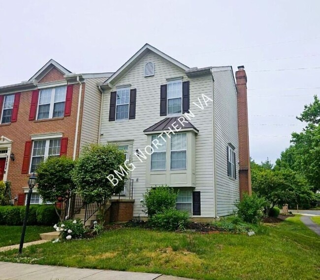 Building Photo - 7408 Gadsby Square