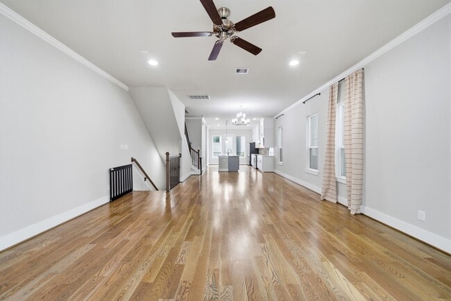 Photo - 1307 W 24th St