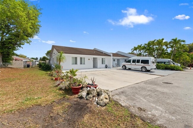 Photo - 14109 SW 55th St