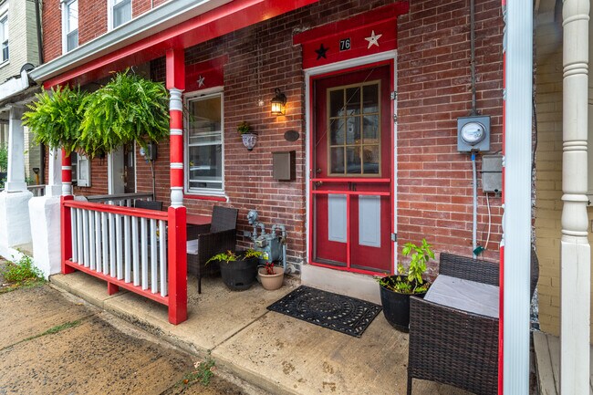 Building Photo - 76 Coryell St Rental
