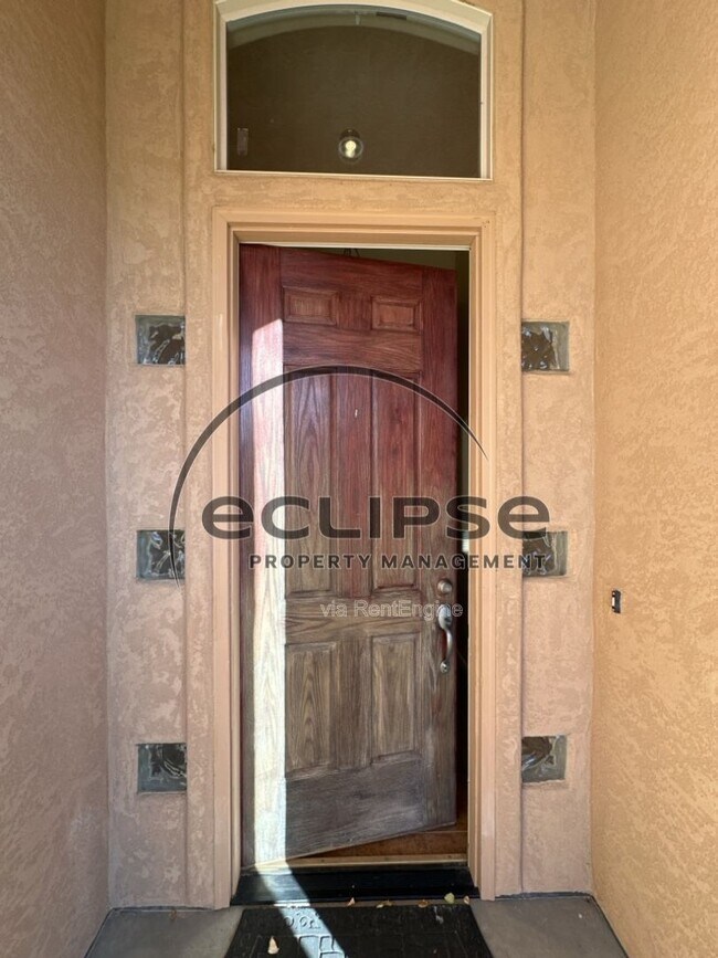 Photo - 2508 Pierce Ave