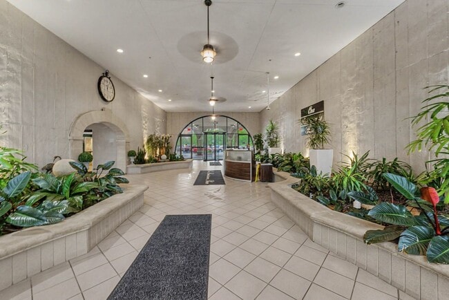 Photo - 1 Renaissance Pl Unit 1105