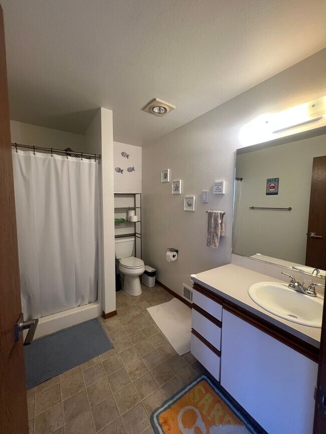 Photo - 2Bd 2Ba Waterfront Mariners Cove Condo in ...