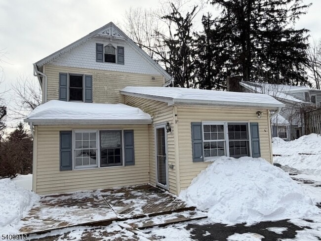 Photo - 147 Millbrook Ave