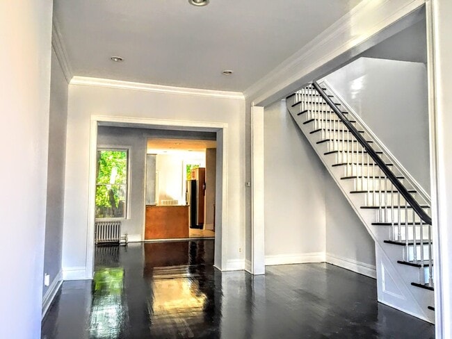 Building Photo - 371 Bergen Ave Rental