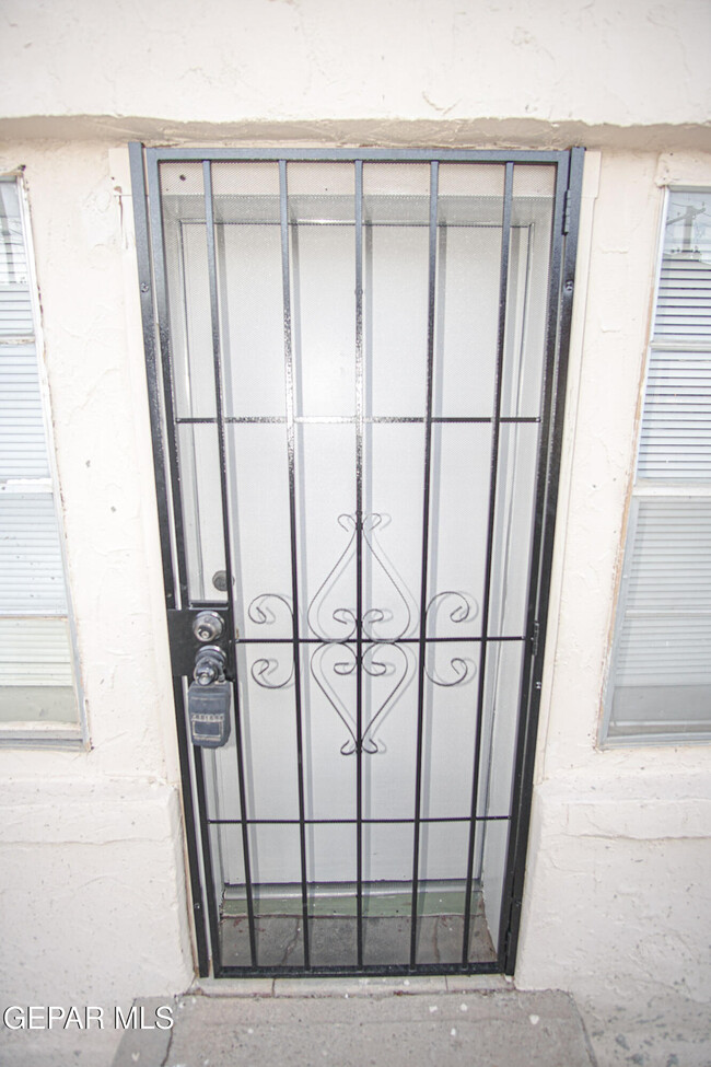 Photo - 419 E Schuster Ave Unidad 2