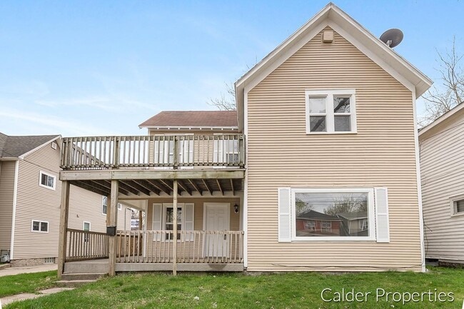 Building Photo - 112 Caledonia St NE Rental